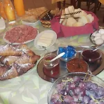Agriturismo Parco Campofelice Bed & Breakfast 3*