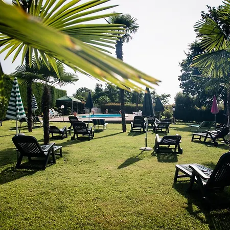 Parco Campofelice Bed & Breakfast
