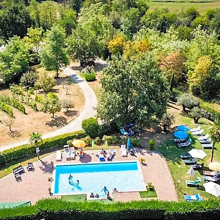 Parco Campofelice Bed & Breakfast 3*