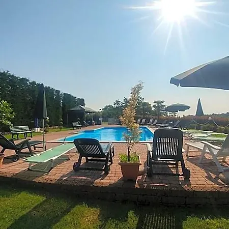 Bed & Breakfast Parco Campofelice 3*