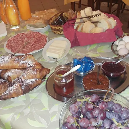 Parco Campofelice Bed & Breakfast 3*