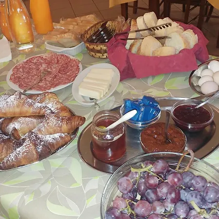 Agriturismo Parco Campofelice Bed and Breakfast *